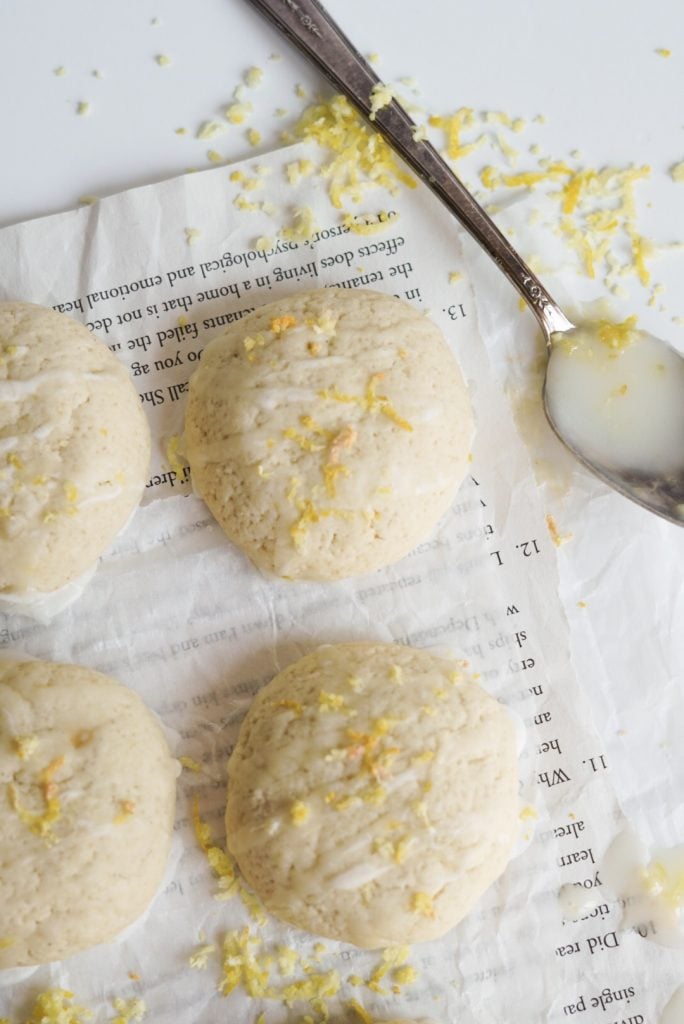 soft & cake-like gluten free lemon cookies
