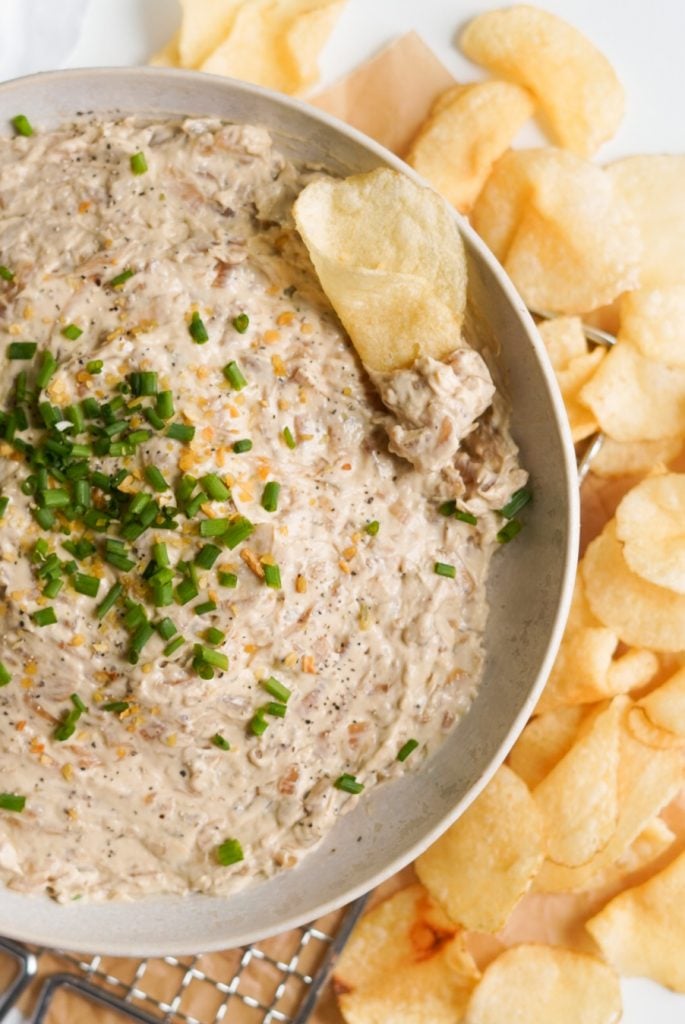 healthy caramelized onion dip