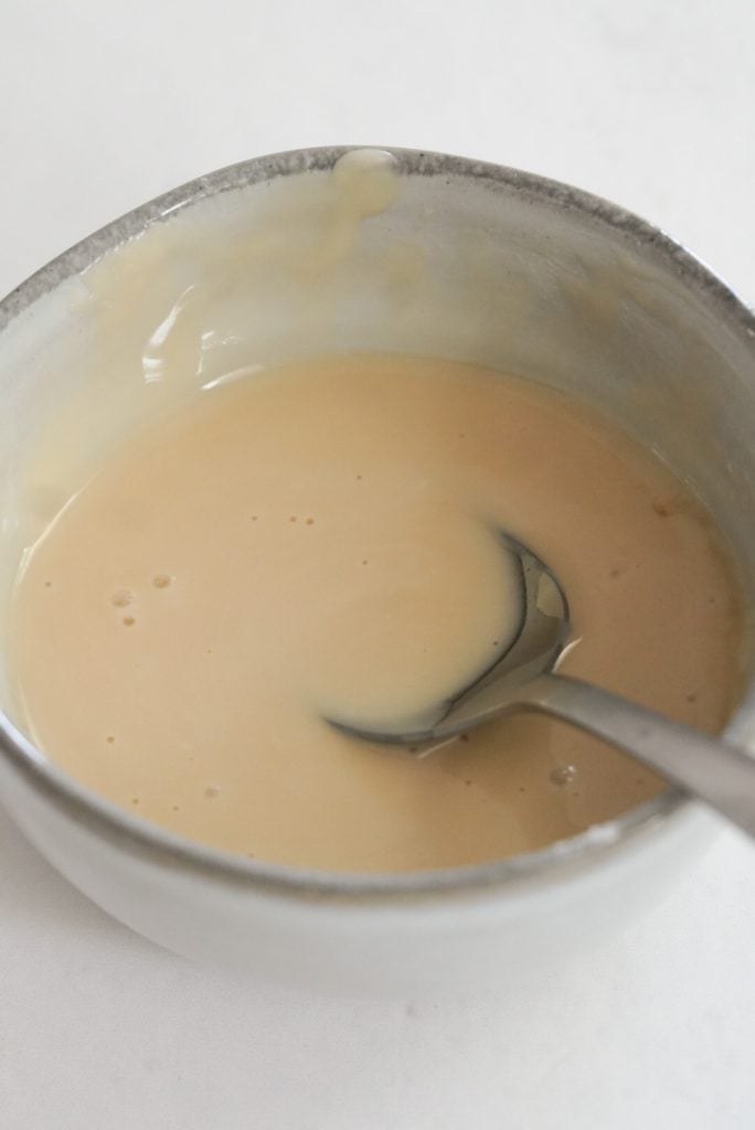 simple maple glaze in a smal bowl