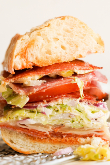 Grinder Salad Sandwich (Web Story)
