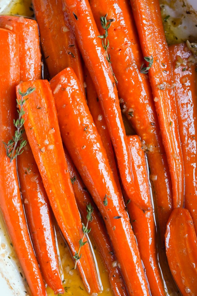 close up shot of maple glazed roasted carrots