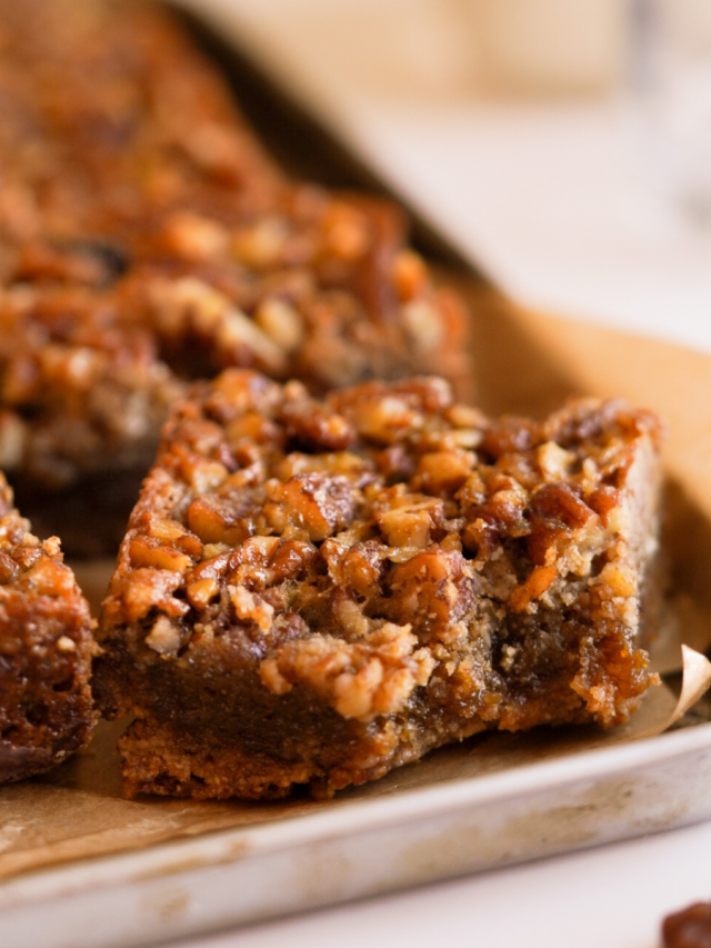 Healthy Pecan Pie Bars Recipe – Thanksgiving Dessert!