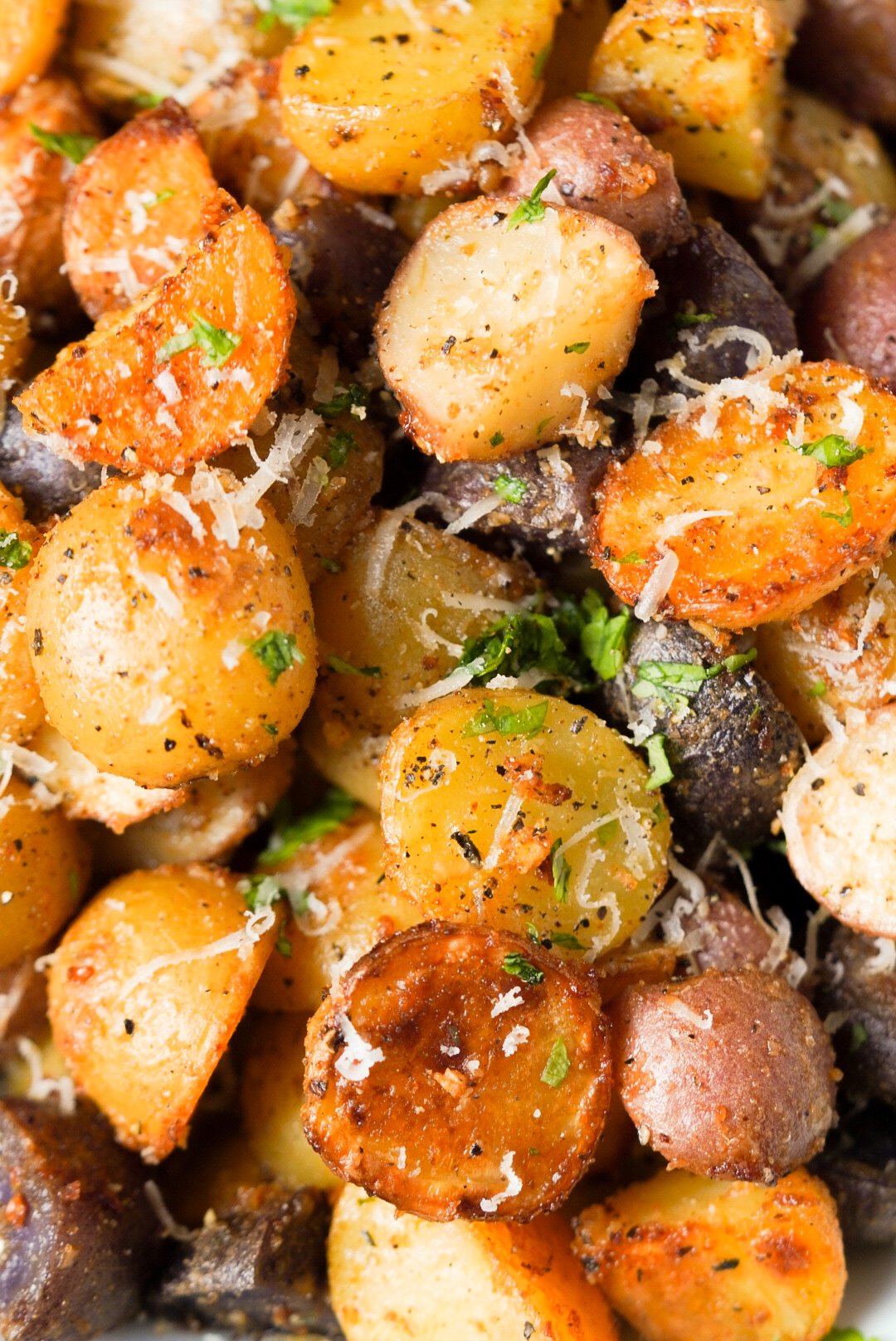 Garlic Parmesan Roasted Potatoes - Wellness by Kay