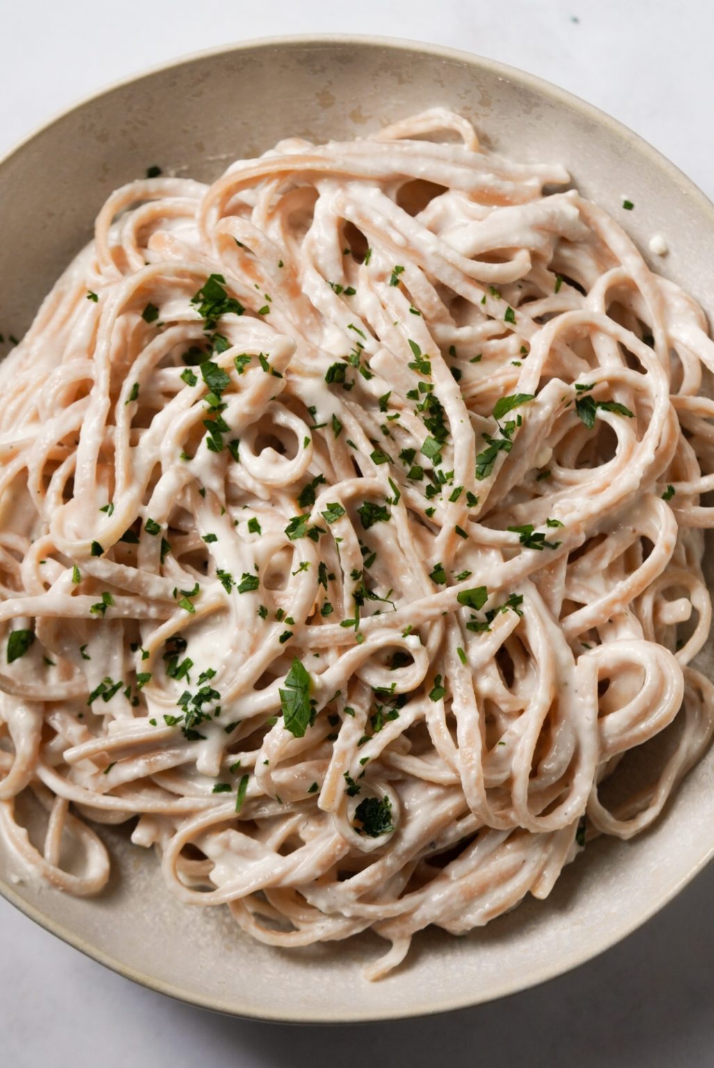 Creamy Greek Yogurt Alfredo Pasta Sauce (High Protein!) Wellness by Kay