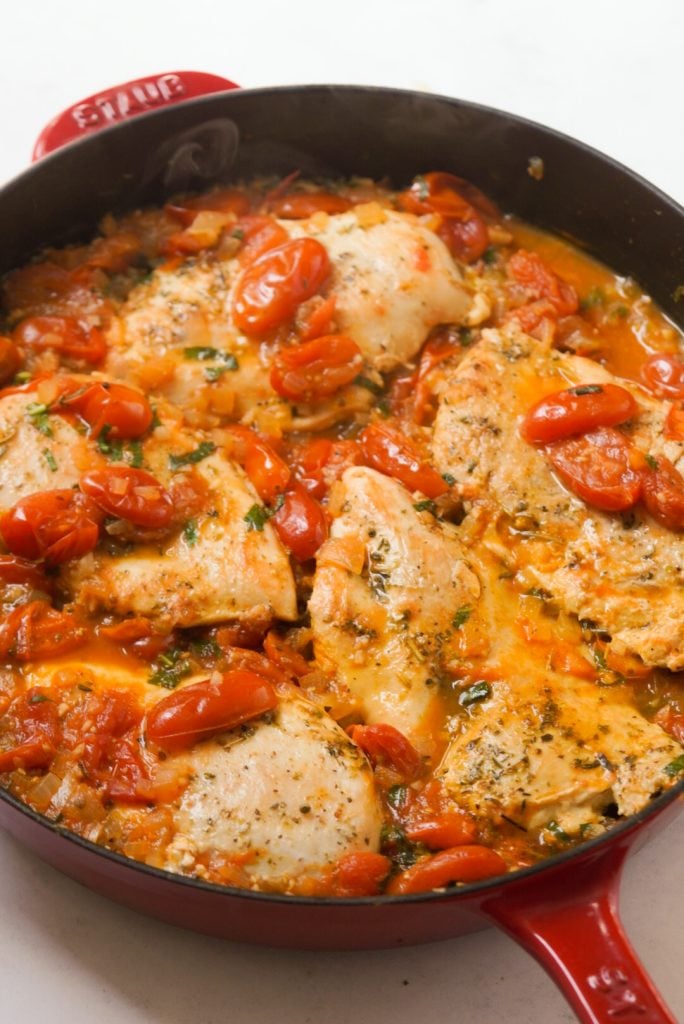 healthy chicken pomodoro skillet after simmering to perfection.