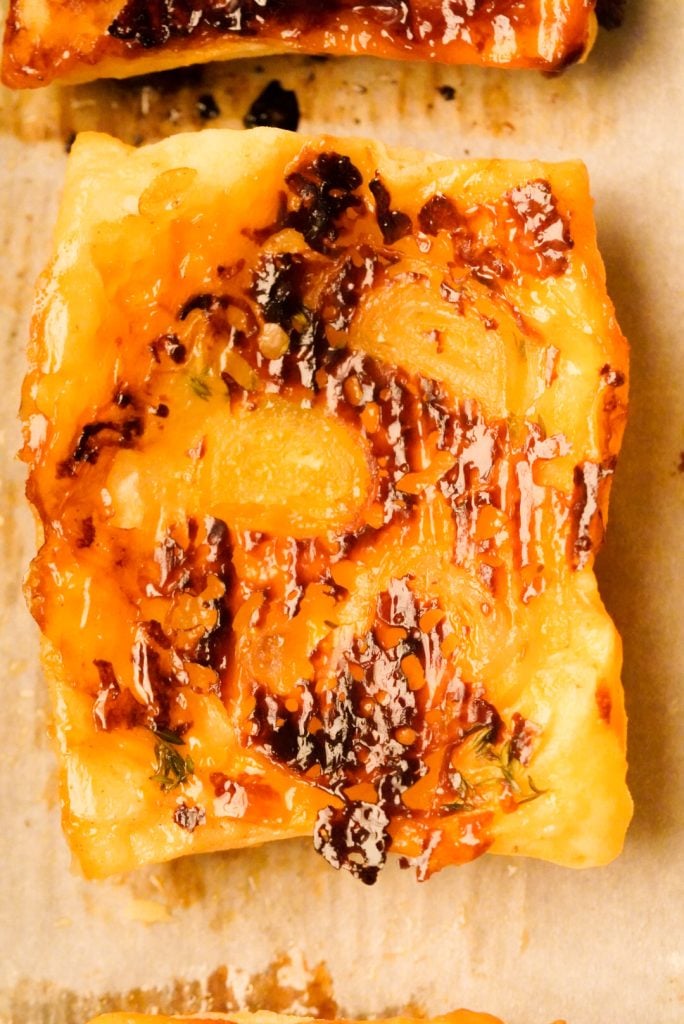 shallot upside down puff pastry