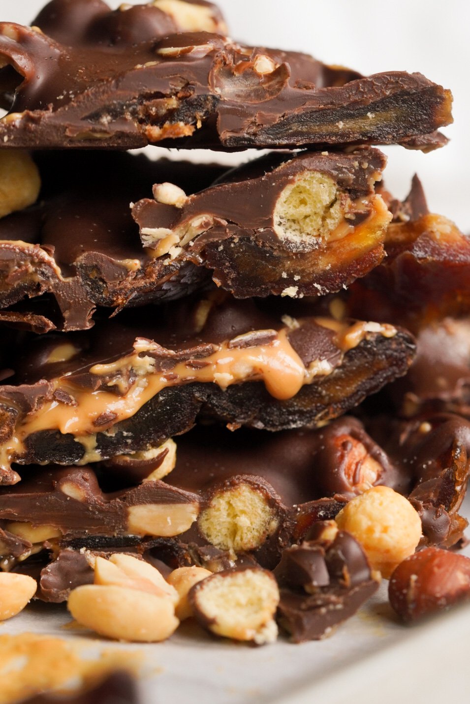 Viral Chocolate Date Bark (Easy TikTok Recipe!) - Wellness by Kay