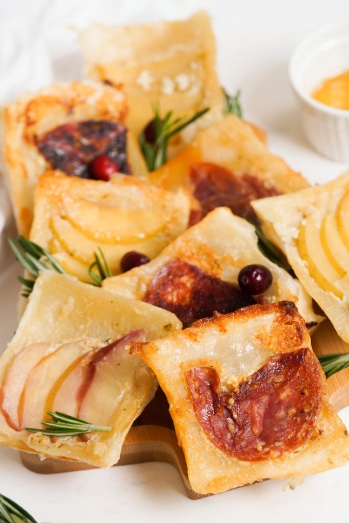 goat cheese appetizer puff pastries