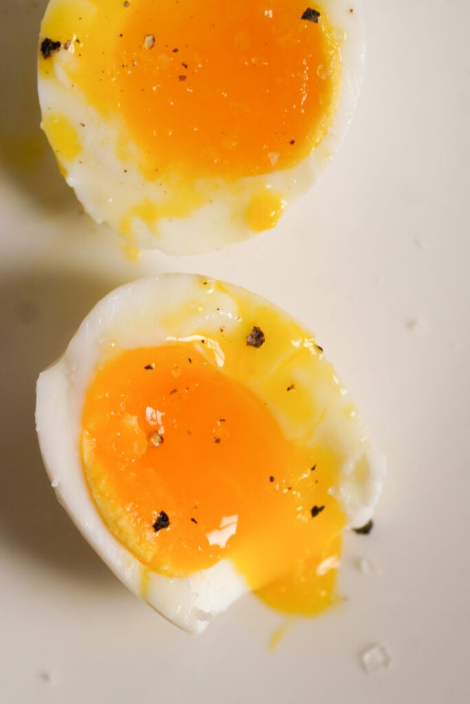 boiled eggs prepared in the air fryer