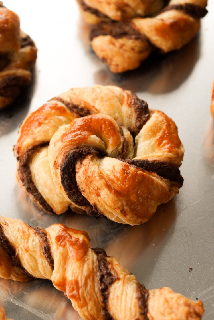 Easy Nutella Puff Pastry (Twists, Knots, & Rolls) - Wellness by Kay